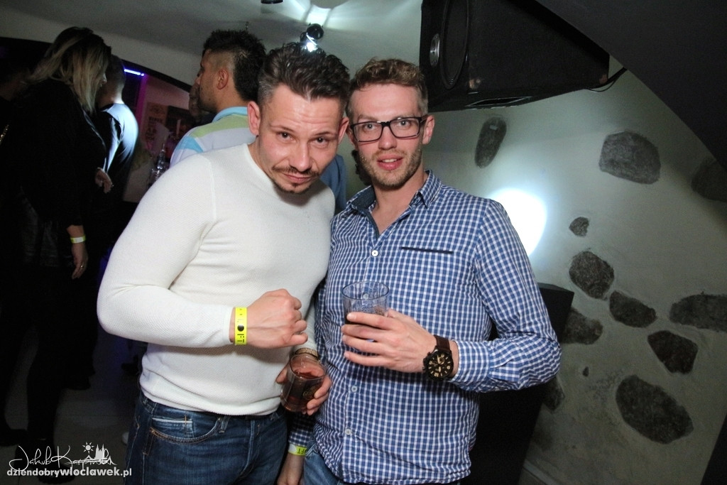 Sobotnia noc w Browarze Loft