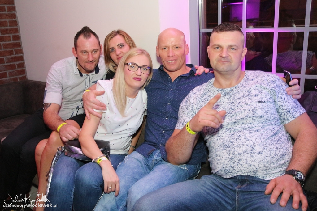 Sobotnia noc w Browarze Loft
