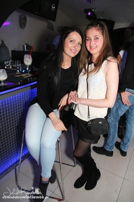 Sobotnia noc w Browarze Loft