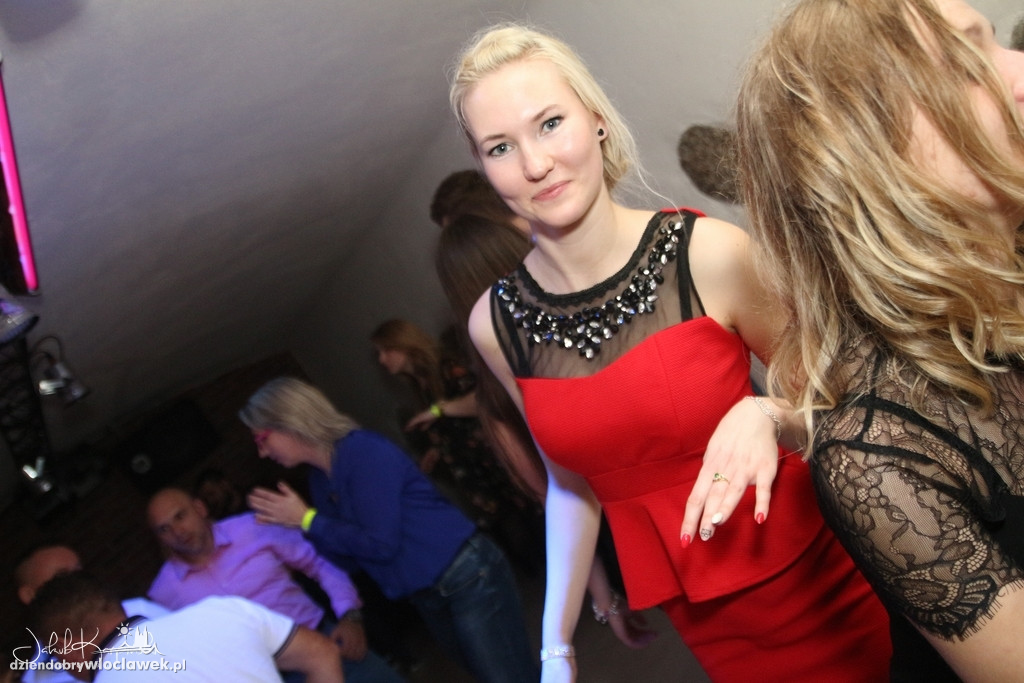 Sobotnia noc w Browarze Loft