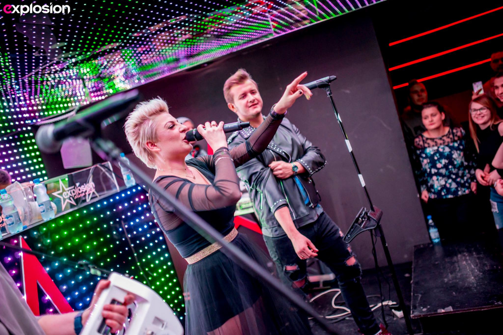 Piękni i Młodzi w klubie Explosion