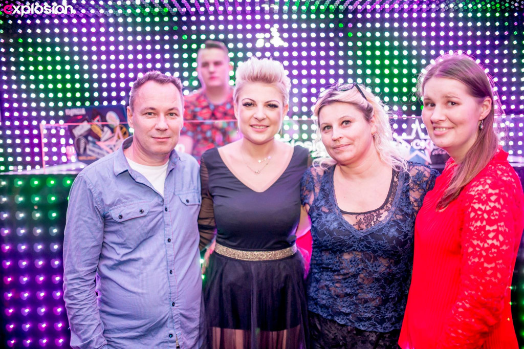 Piękni i Młodzi w klubie Explosion