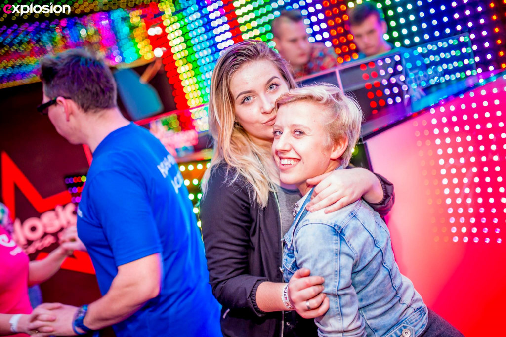 Piękni i Młodzi w klubie Explosion