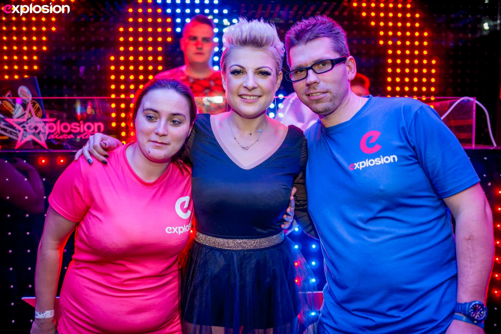 Piękni i Młodzi w klubie Explosion