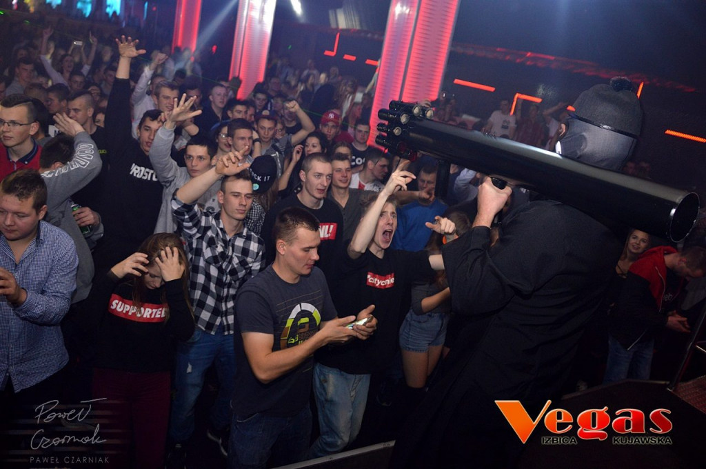 Szalona impreza w klubie Vegas