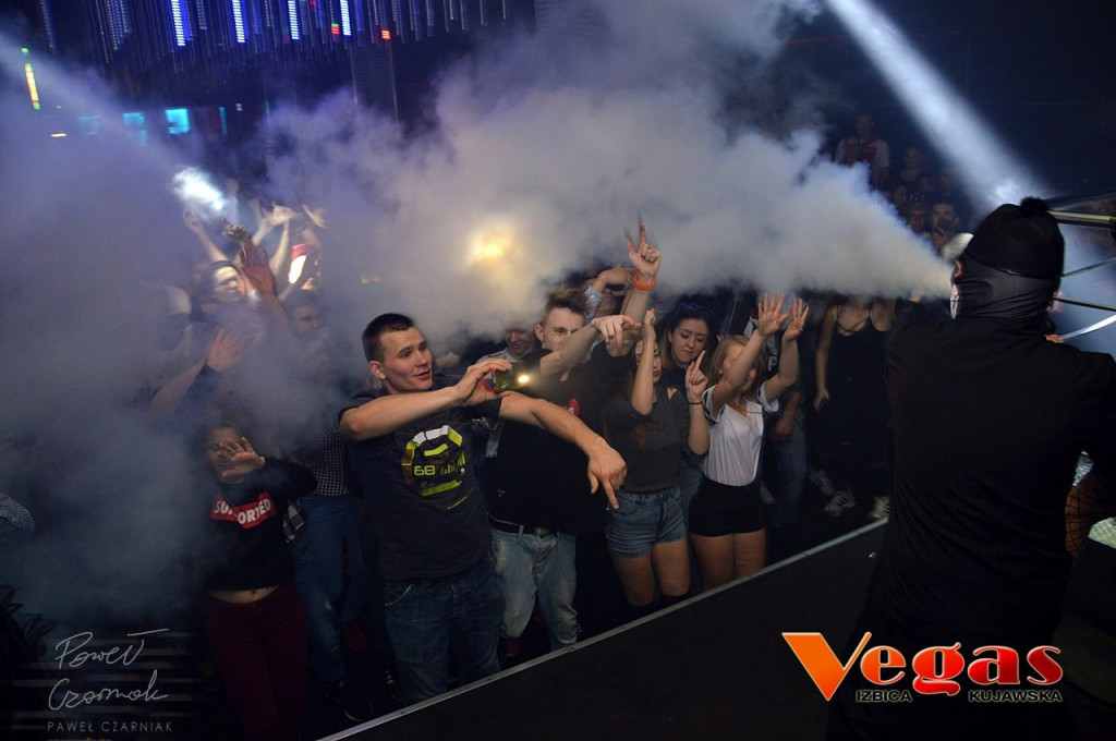 Szalona impreza w klubie Vegas