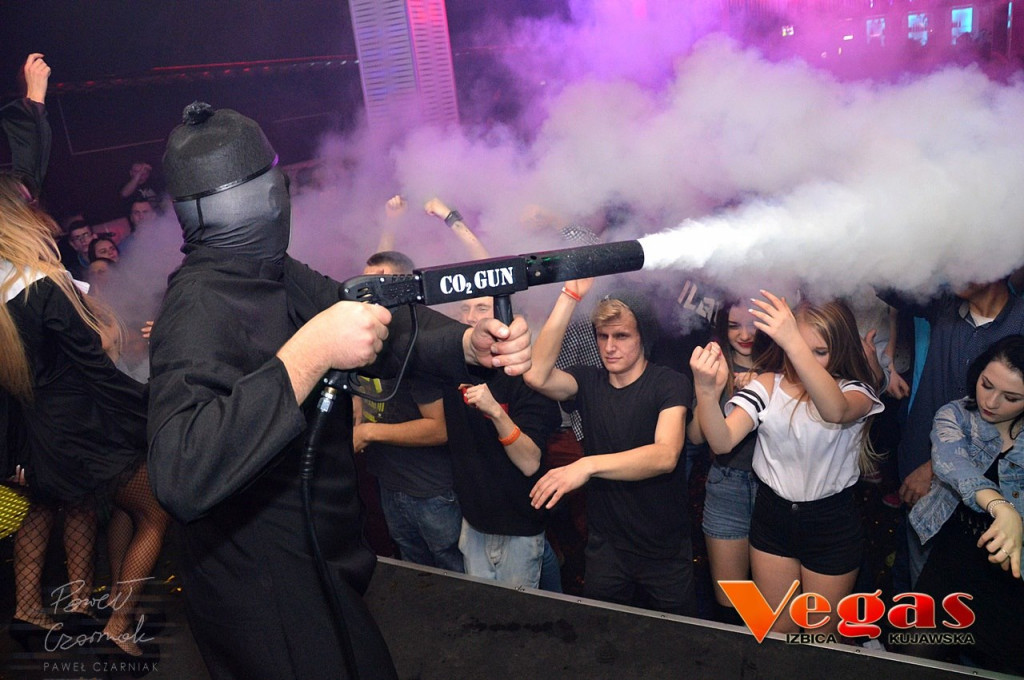 Szalona impreza w klubie Vegas