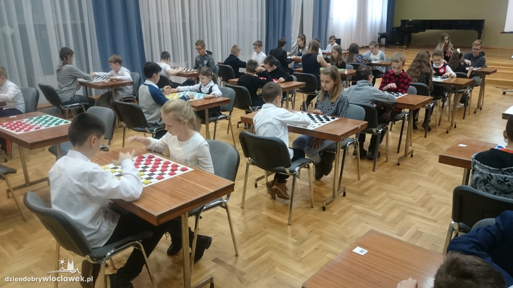 Turniej warcabów stupolowych
