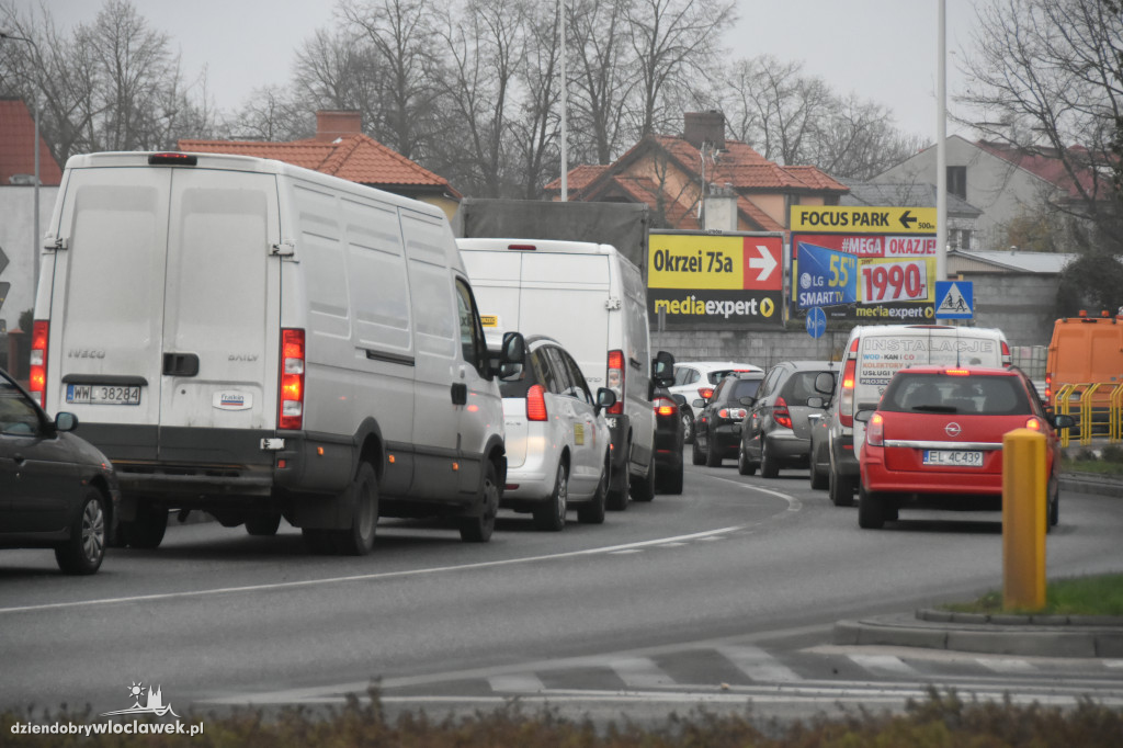 Kompletnie zakorkowana aleja Chopina