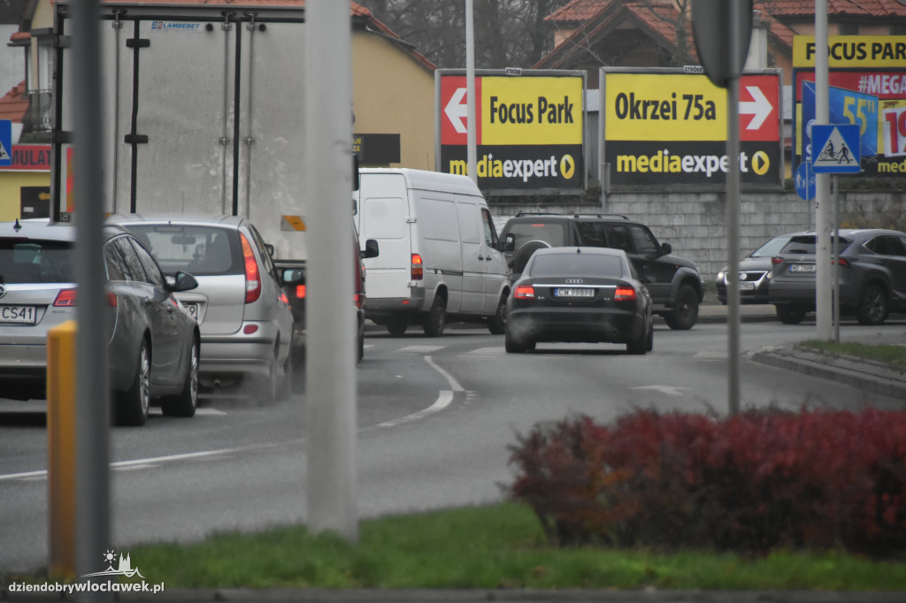Kompletnie zakorkowana aleja Chopina