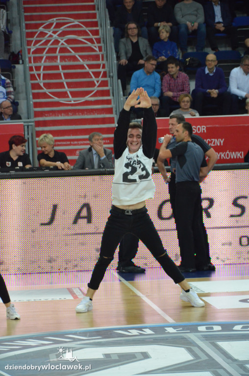 Anwil Dance Team na meczu ze Stalą