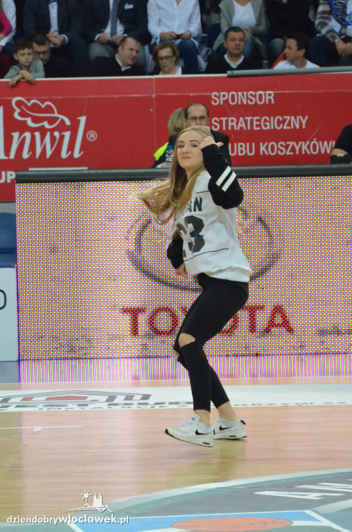 Anwil Dance Team na meczu ze Stalą