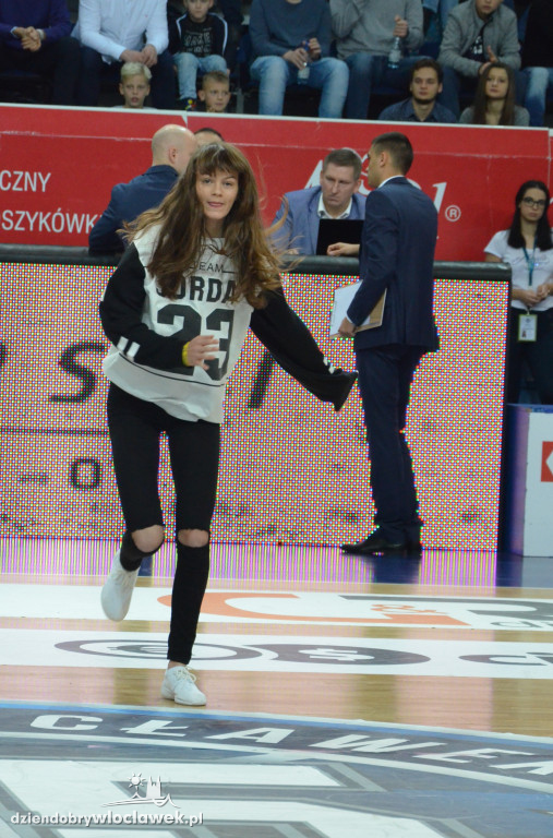 Anwil Dance Team na meczu ze Stalą