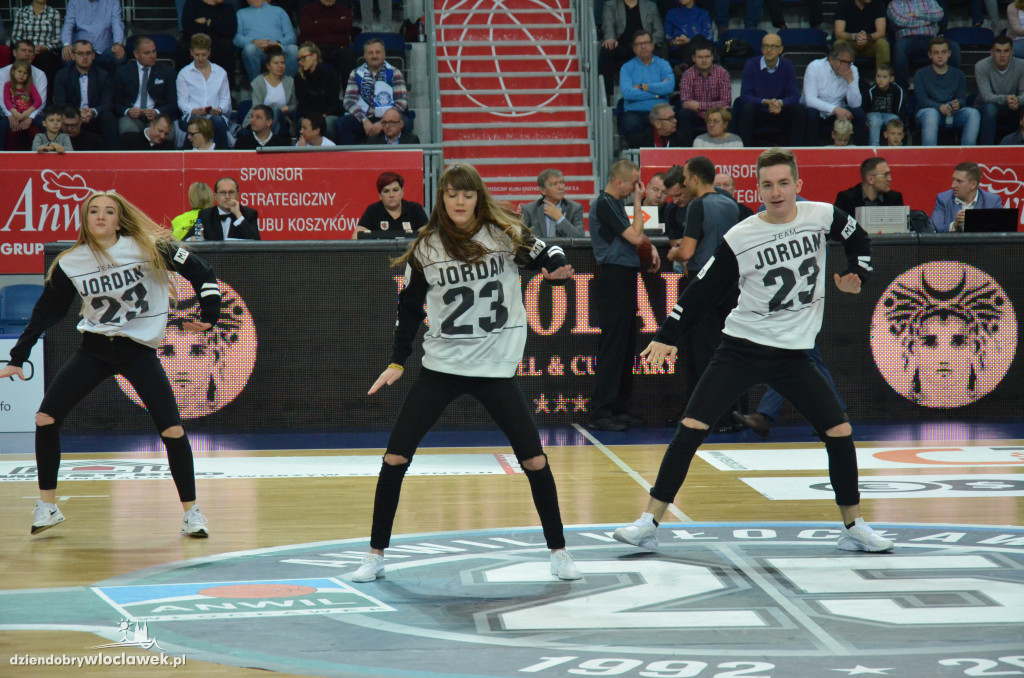 Anwil Dance Team na meczu ze Stalą