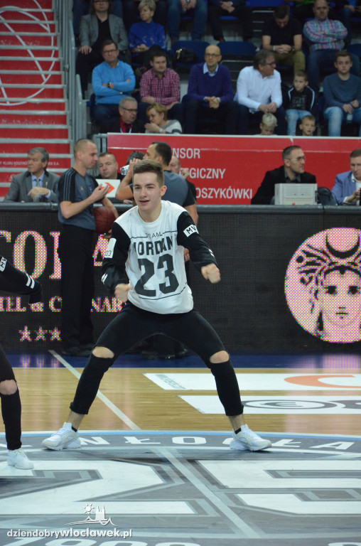 Anwil Dance Team na meczu ze Stalą
