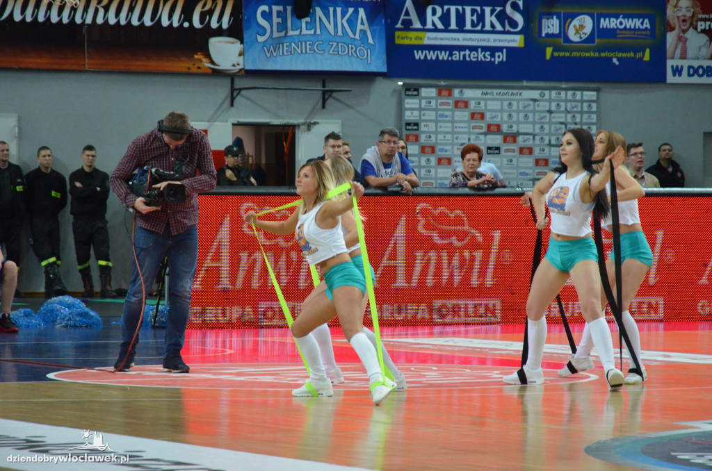 Anwil Dance Team na meczu ze Stalą