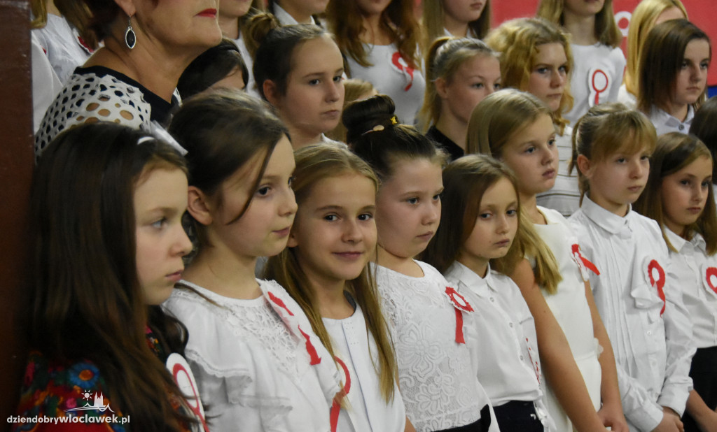 Wieczornica patriotyczna w SP2