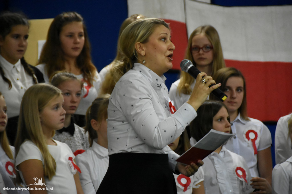 Wieczornica patriotyczna w SP2