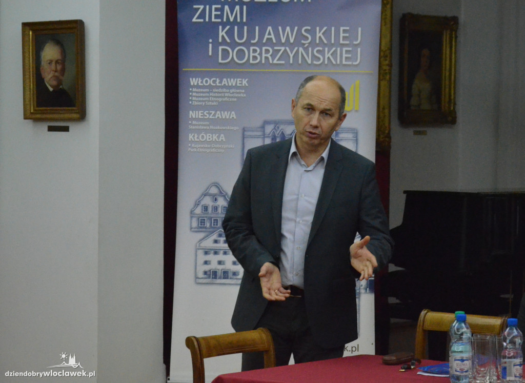 Album historyczny w Muzeum