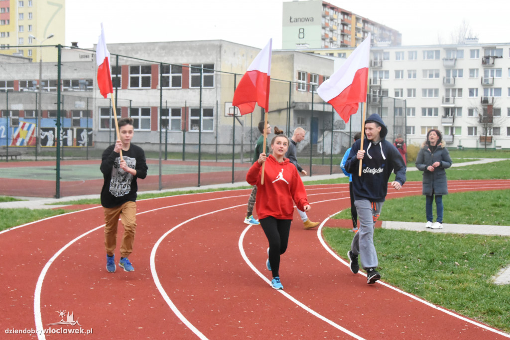 Bieganie Młodych Patriotów w SP2