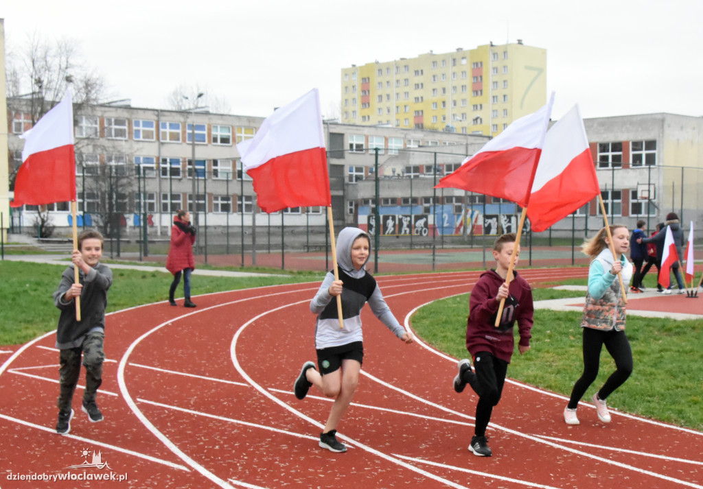 Bieganie Młodych Patriotów w SP2