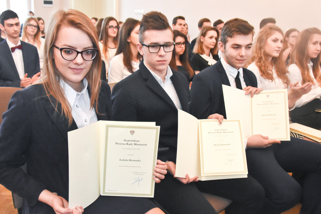Rządowe stypendia przyznane