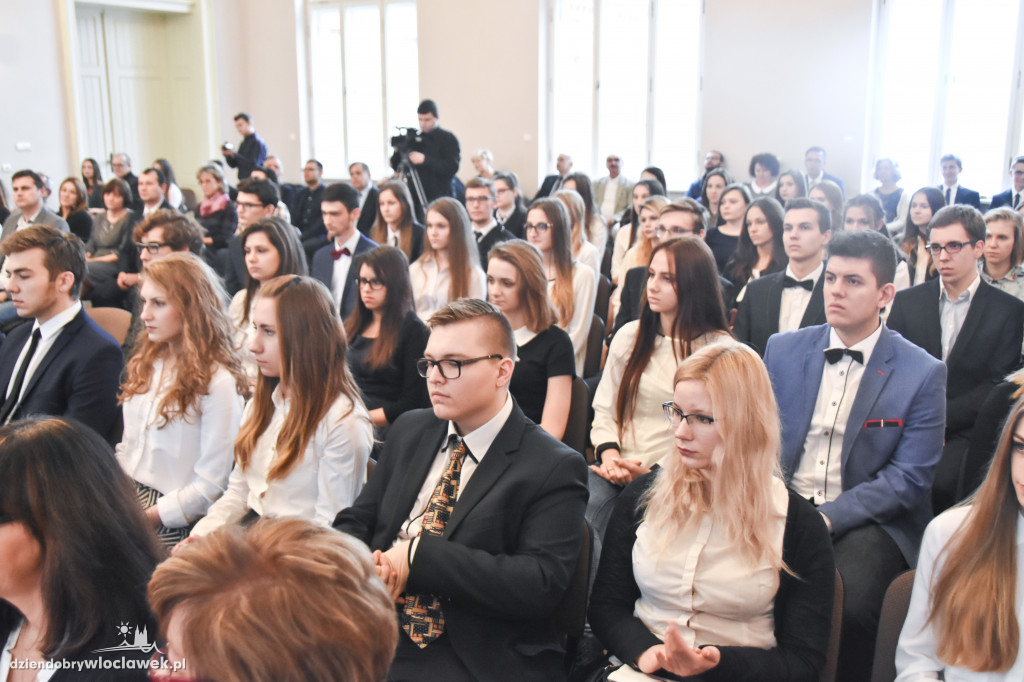 Rządowe stypendia przyznane