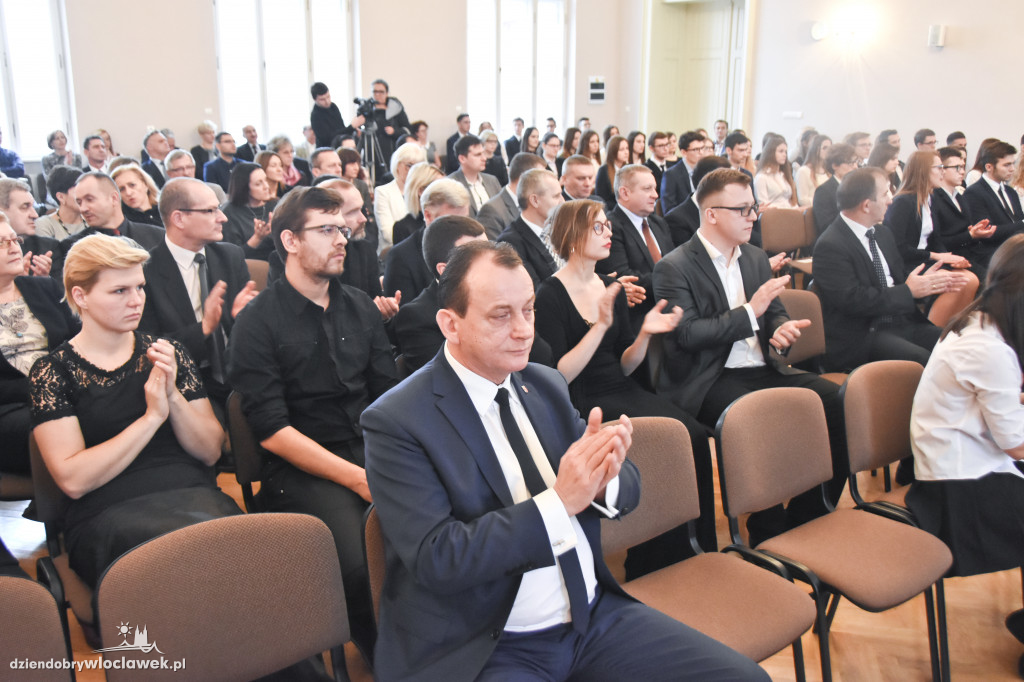 Rządowe stypendia przyznane
