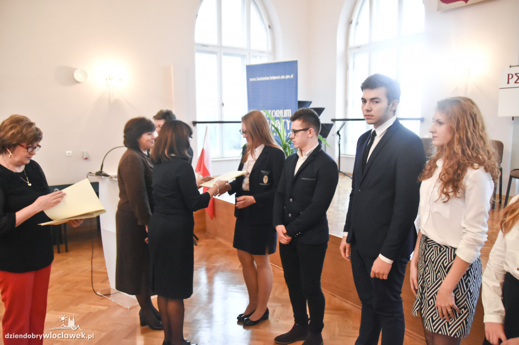 Rządowe stypendia przyznane