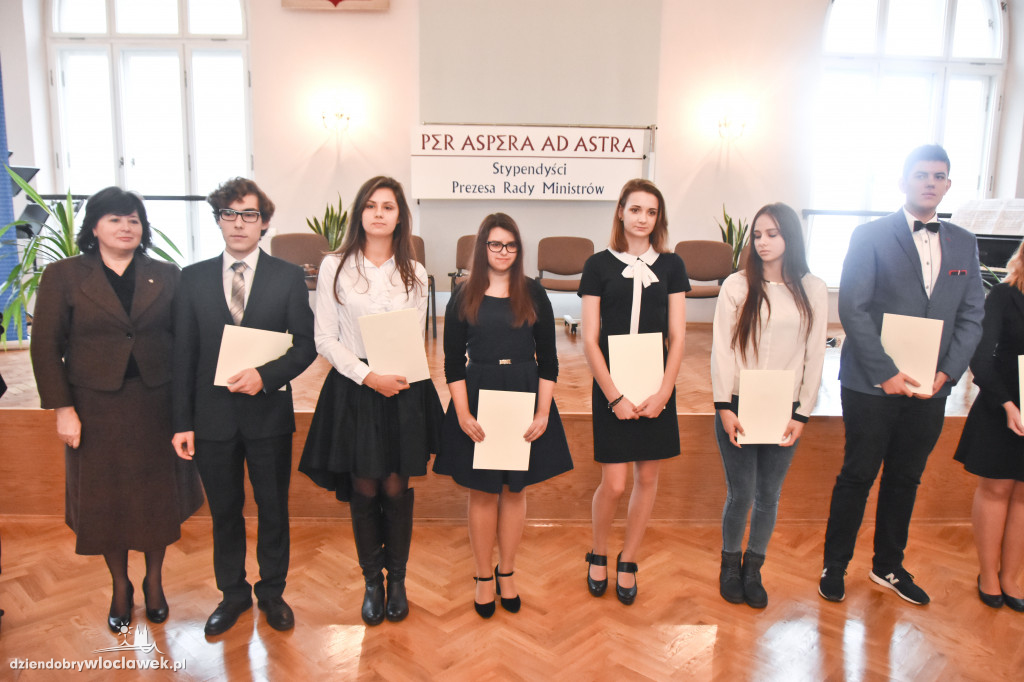 Rządowe stypendia przyznane