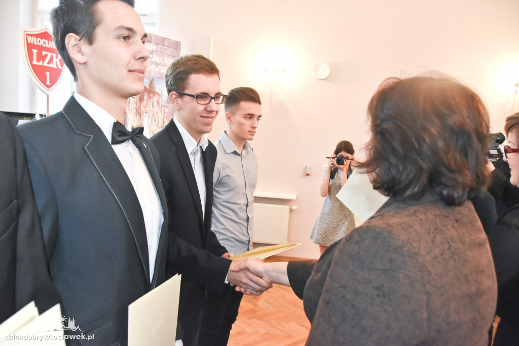 Rządowe stypendia przyznane