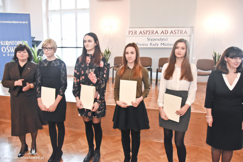 Rządowe stypendia przyznane