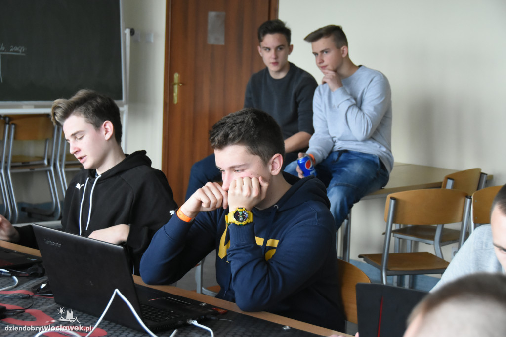 Mikołajkowy Turniej Gier 2017 w PWSZ