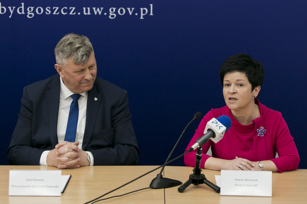 Wiceminister i samorządowcy o tamie
