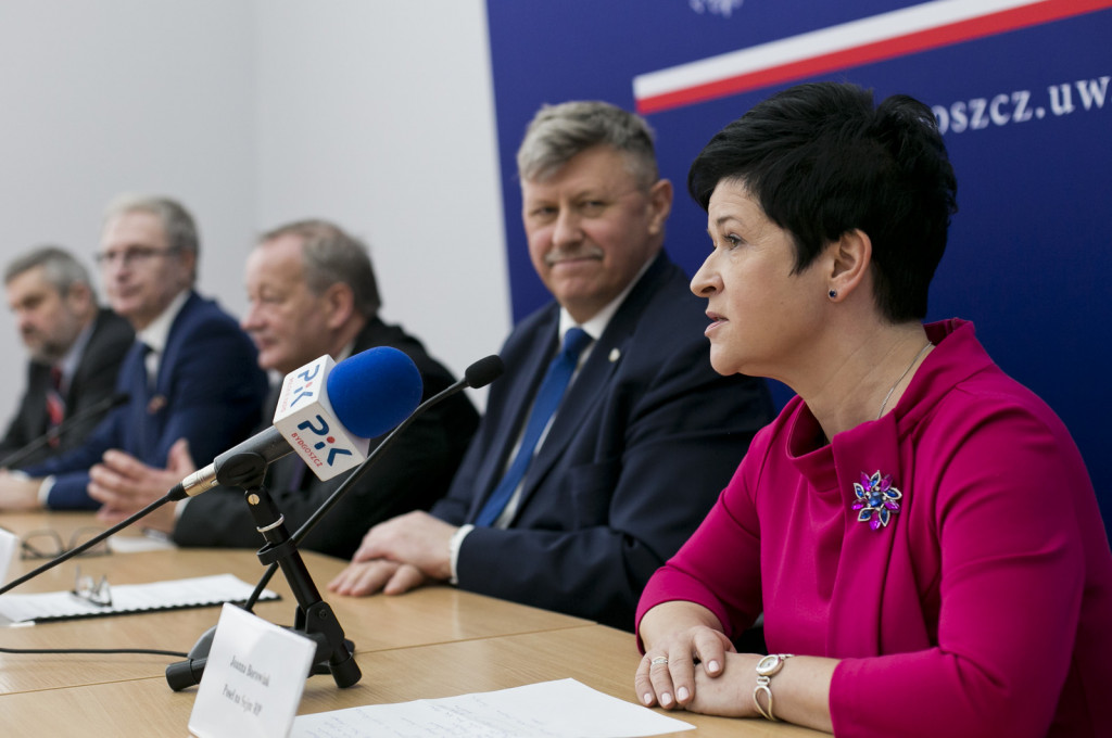 Wiceminister i samorządowcy o tamie