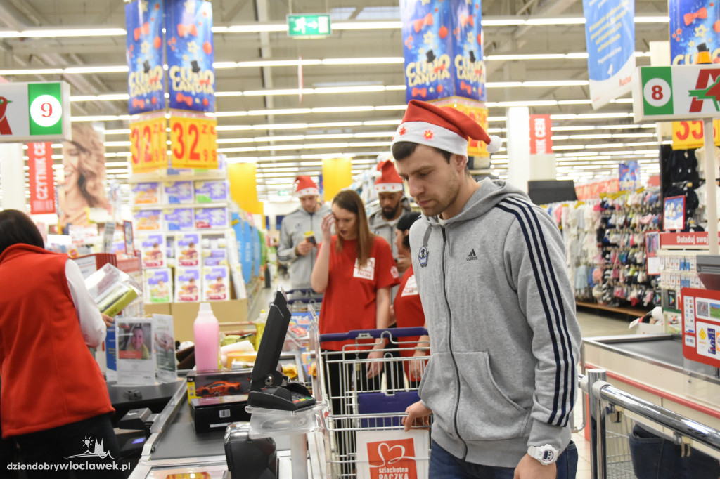 Anwil zrobił Szlachetną Paczkę