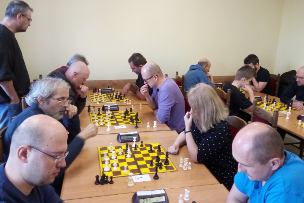 Weekendowe turnieje szachowe