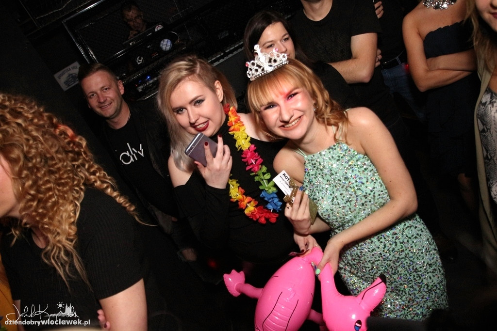 Pokaz bielizny w Starodębska Music Bar