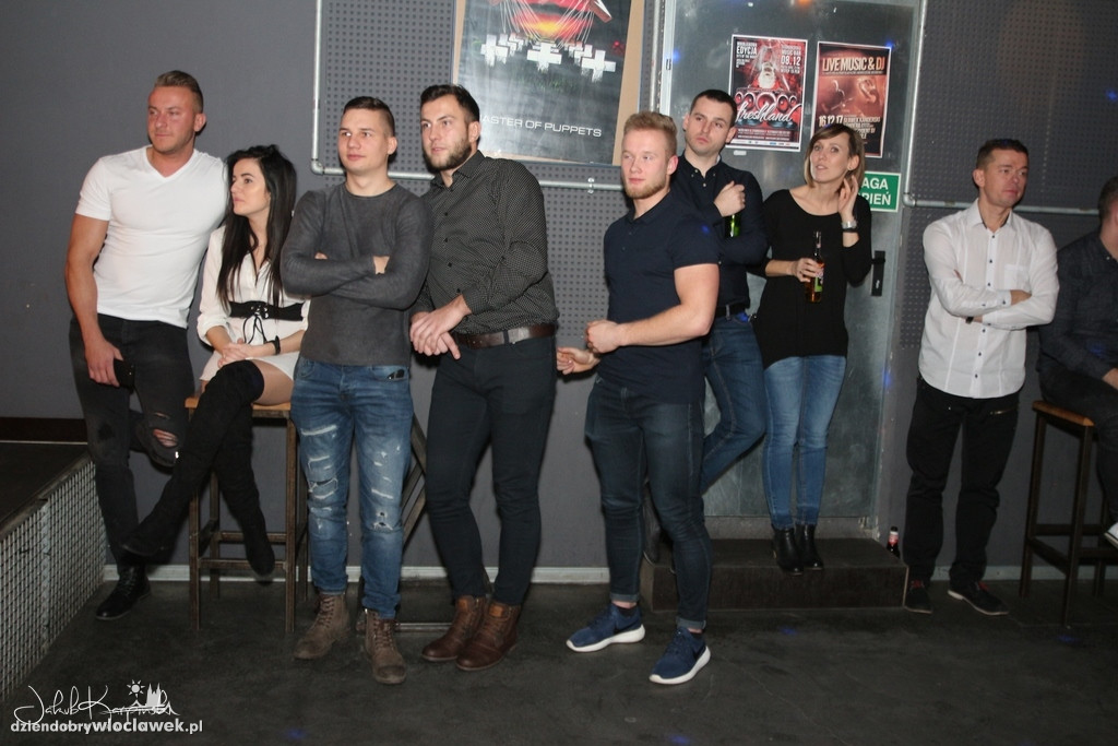 Pokaz bielizny w Starodębska Music Bar