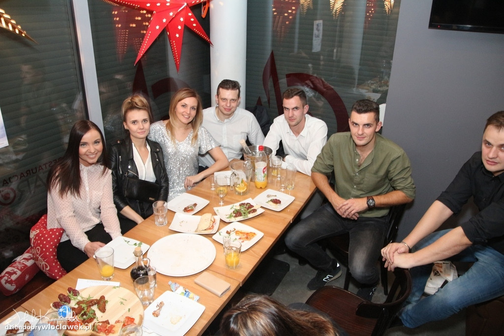 Pokaz bielizny w Starodębska Music Bar