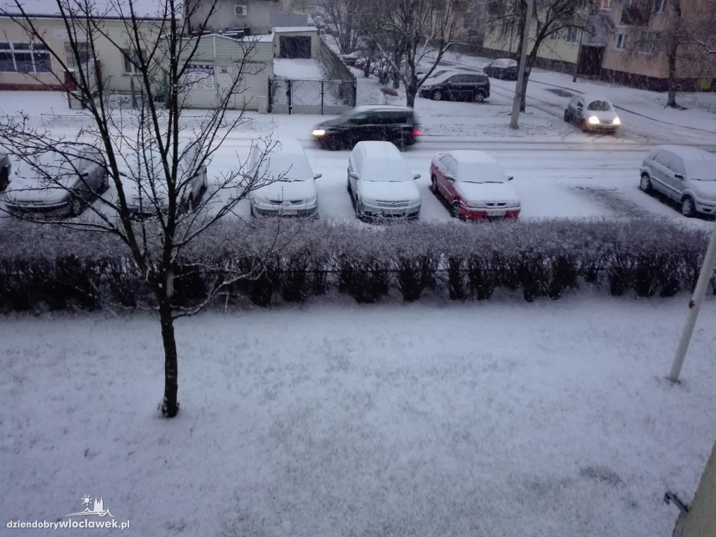 Niebezpieczny poranek na drogach