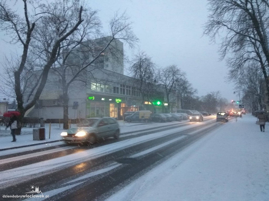 Niebezpieczny poranek na drogach