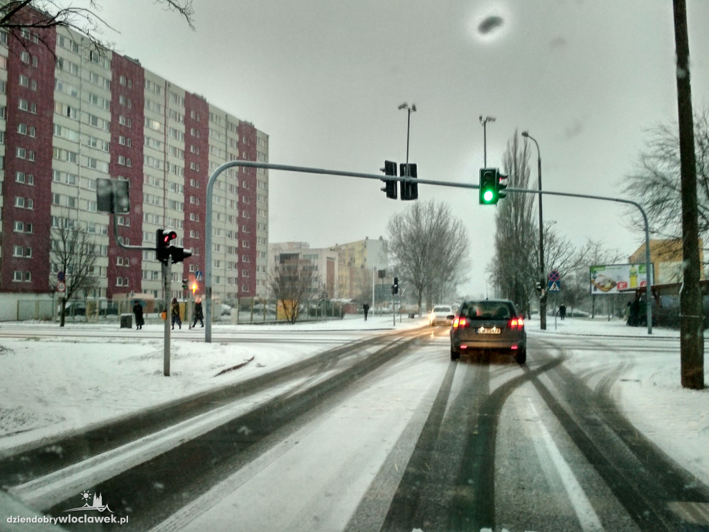 Niebezpieczny poranek na drogach