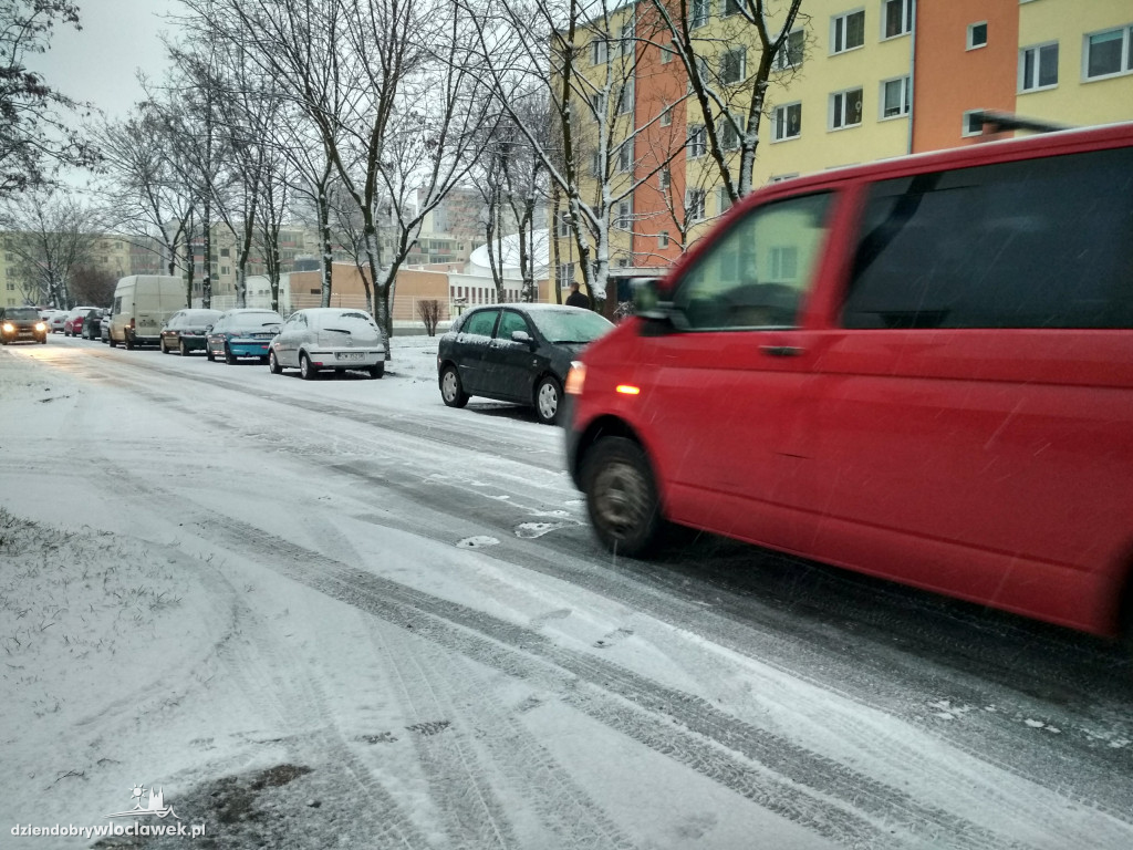 Niebezpieczny poranek na drogach
