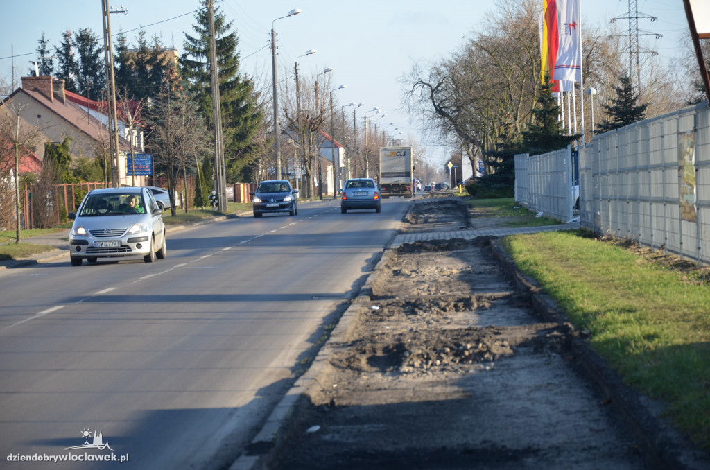 Budowa chodnika na ulicy Płockiej