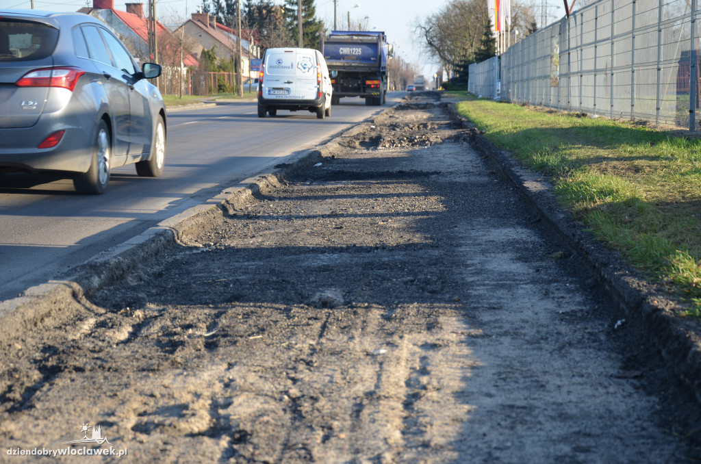 Budowa chodnika na ulicy Płockiej