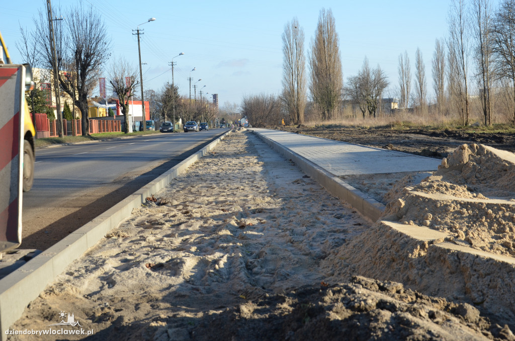 Budowa chodnika na ulicy Płockiej