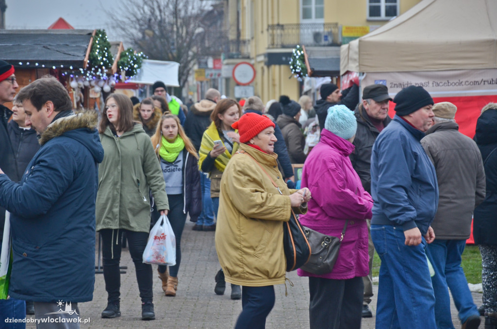 Świąteczny jarmark na placu Wolności