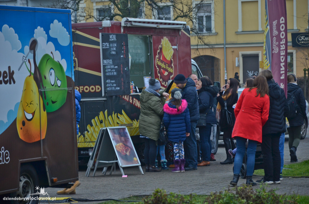 Świąteczny jarmark na placu Wolności