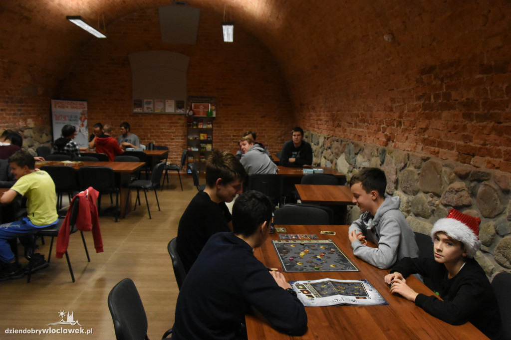Noc z planszówkami w klubie Taktyk